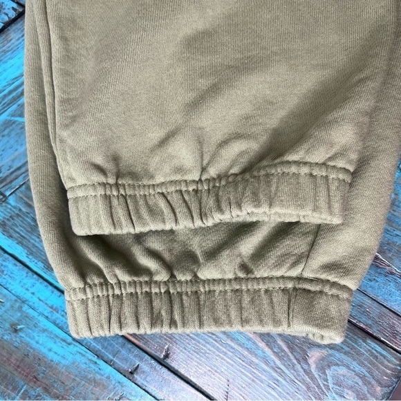 We Wore What Green Joggers Size XL - Picture 8 of 11